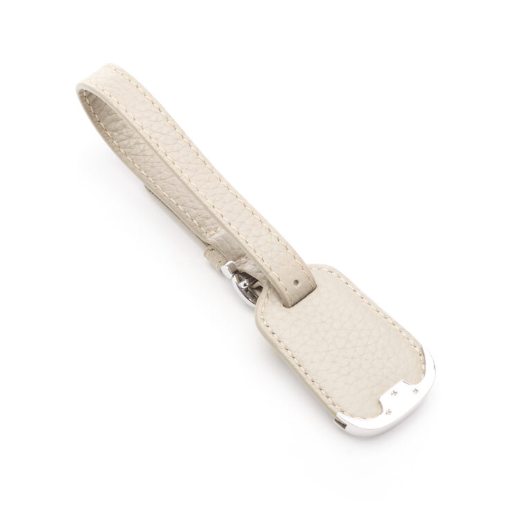 Legendary Bag Tag red